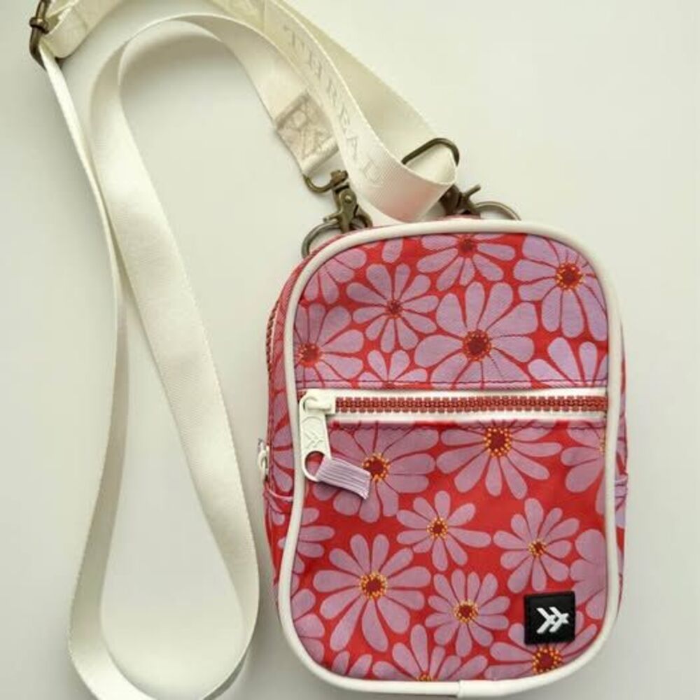 Thread Crossbody Bag Emmeline Pink Adjustable Removable Strap